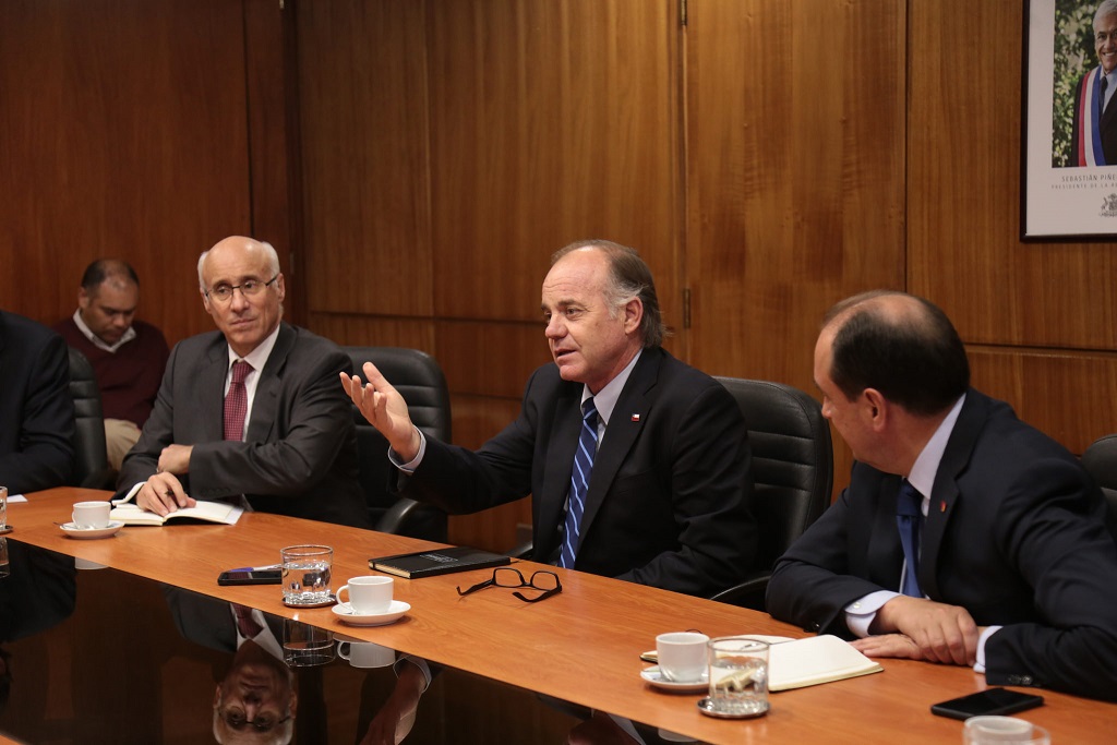 Ministro Walker destaca diálogo con todos los actores en plan Araucanía