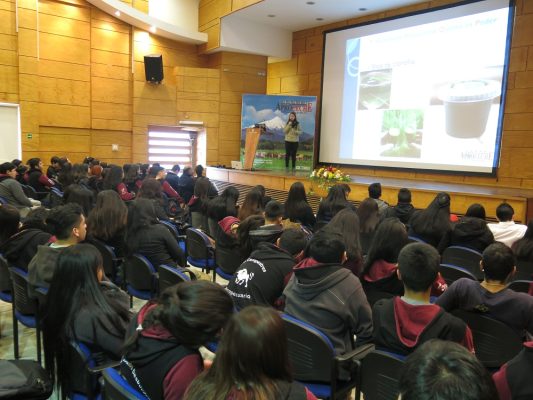 Aproleche y GTT Educacional refuerzan capacidad emprendedora y trabajo en equipo de estudiantes