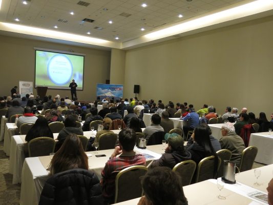 Seminario abordó tendencia, asociatividad y mercados relevantes en el sector lácteo