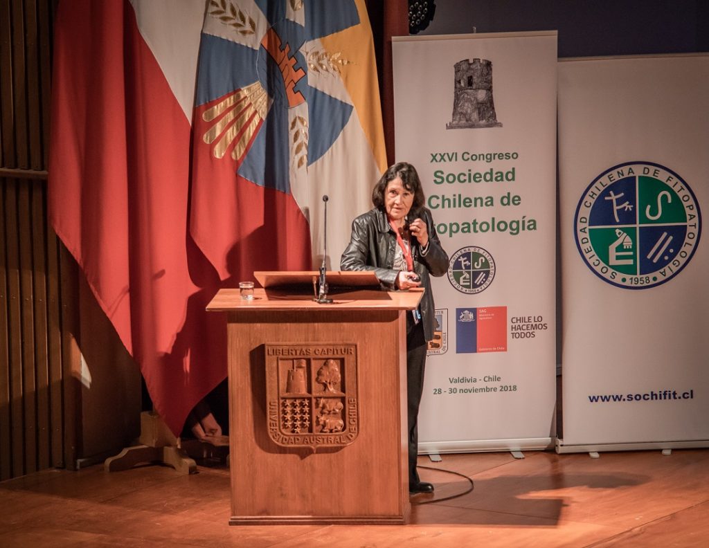 Congreso de Fitopatología reúne a especialistas nacionales y extranjeros en Valdivia