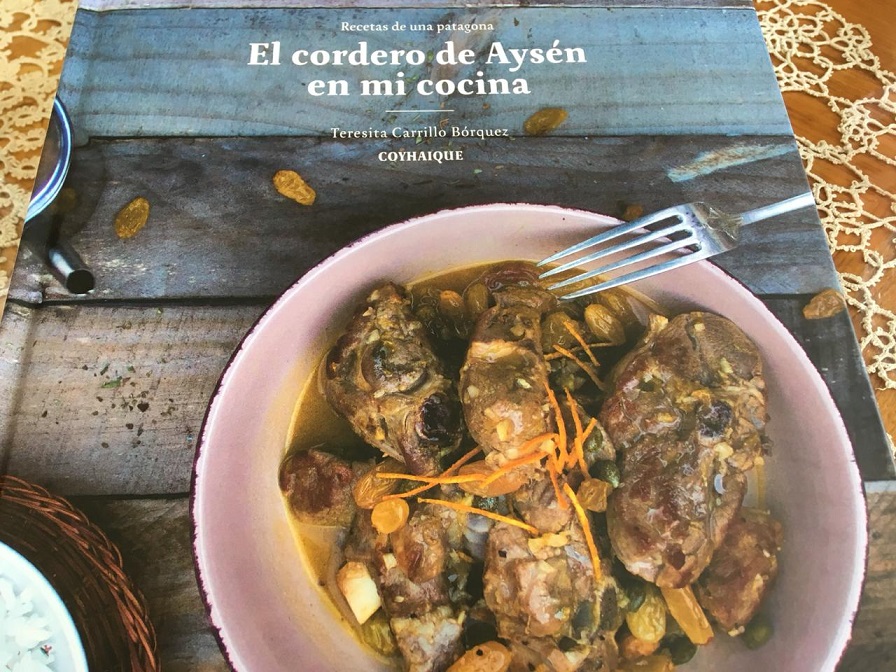 Agricultura destaca publicación gastronómica que muestra distintas preparaciones del cordero patagón
