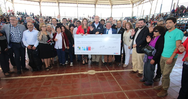 Autoridades entregan recursos para reactivación agropecuaria en Coquimbo