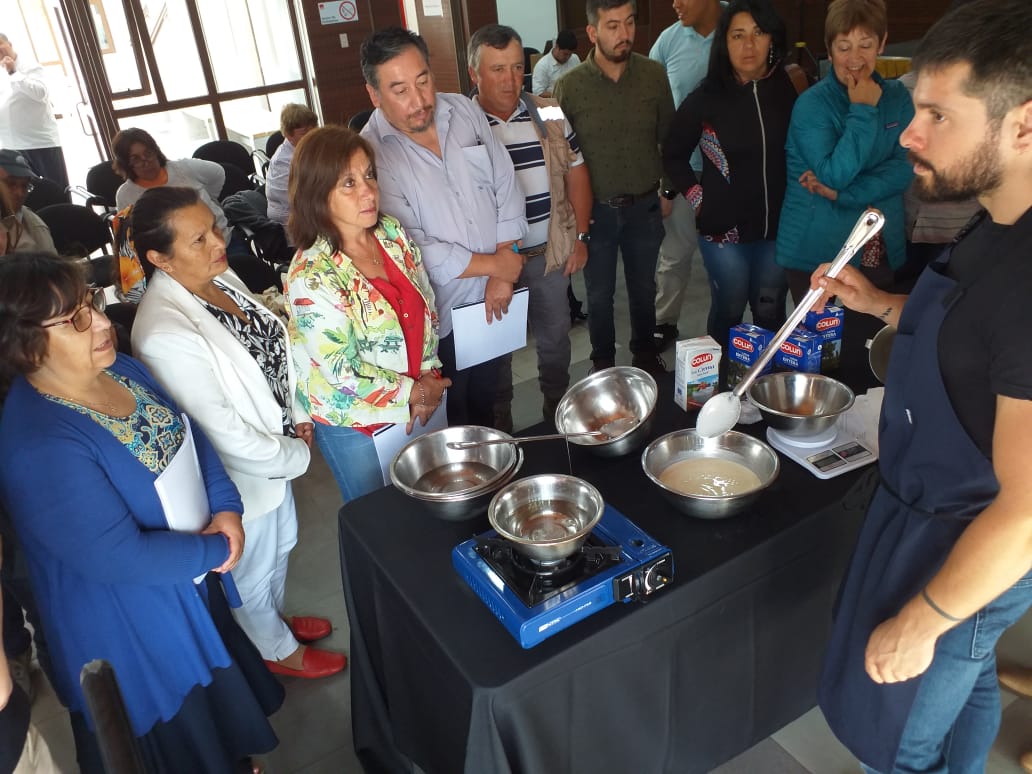 INIA capacita a pequeños productores de quesos de la Región de Los Ríos